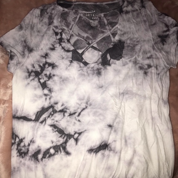 Tye dye shirt with opening on top - Picture 1 of 2